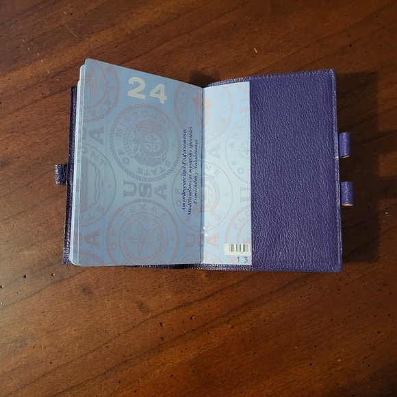 **SOLD** Hermés  agenda cover/passport holder EUC - AUTHENTIC - Picture 11 of 12